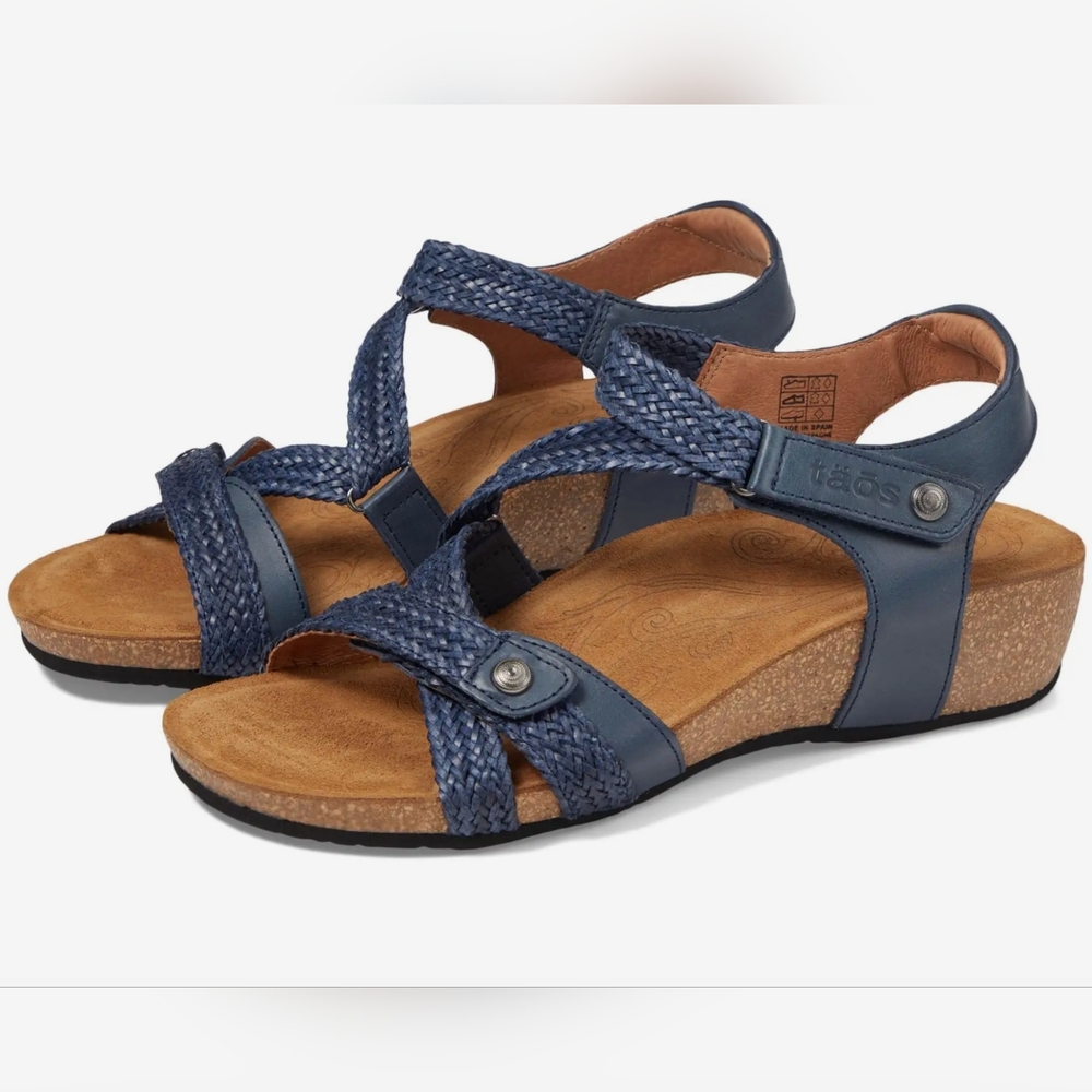 Nwt TOAS TRULIE IN NAVY BLUE